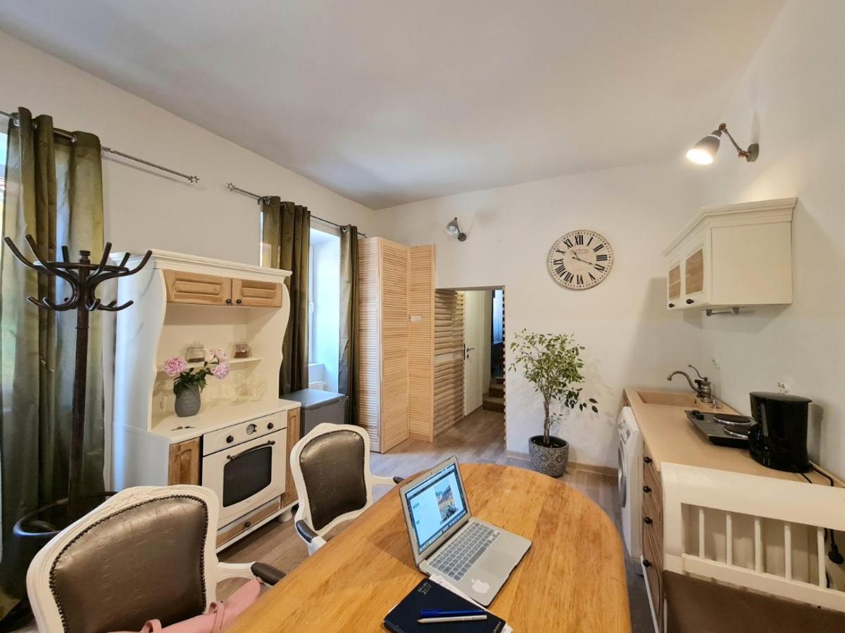 Happy House Apartment Brasov Exterior photo